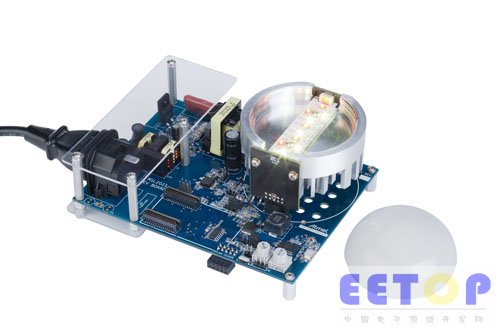 爱特梅尔为高显色指数专业和消费灯具推出独特的双通道LED驱动器