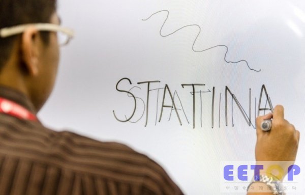 用震动传感器搭建的廉价多点触摸系统 适应多种表面