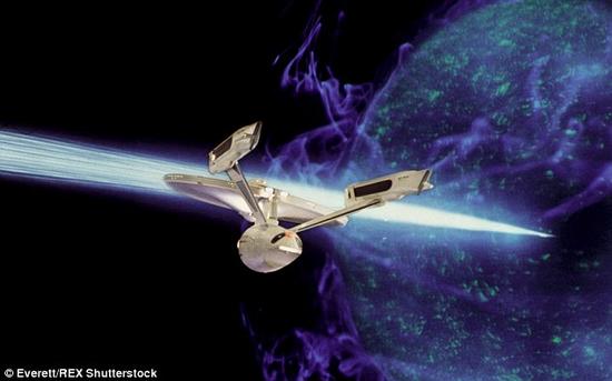在科幻电影《星际迷航》中，人们能够采用曲率驱动的方式进行星系之间的飞行。近日，一名澳大利亚天体物理学家称，他认为最快在未来100年内我们就能够目睹这项技术成为现实