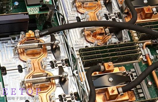 单个Summit超算服务器的内部结构